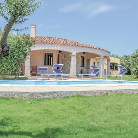 Rei Sole Uni 6 Pool Hébergement de vacances *